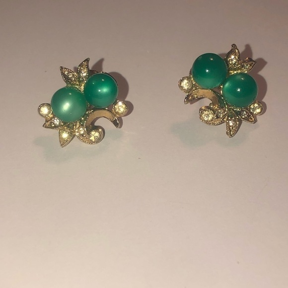 VTG Coro Green Lucite Gold Tone Screw Clip On Earrings .6” - Picture 2 of 7